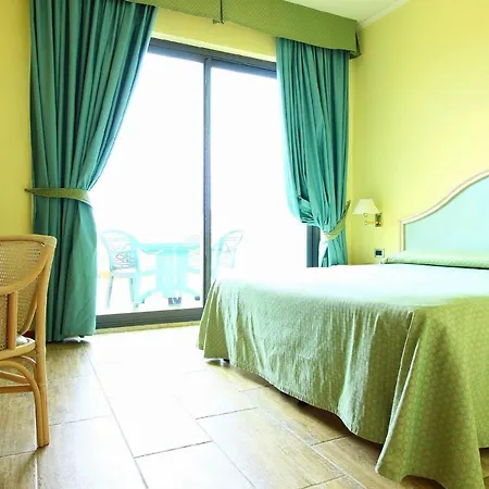 Siesta Hotel 3*