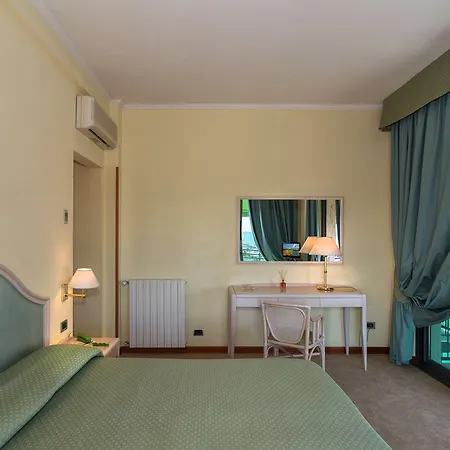 Hotel Siesta 3*