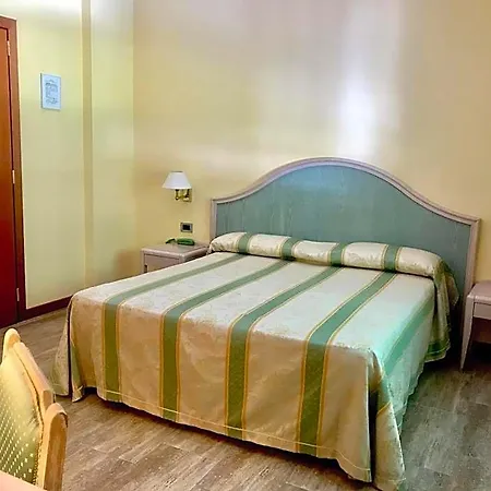 Hotel Siesta 3*